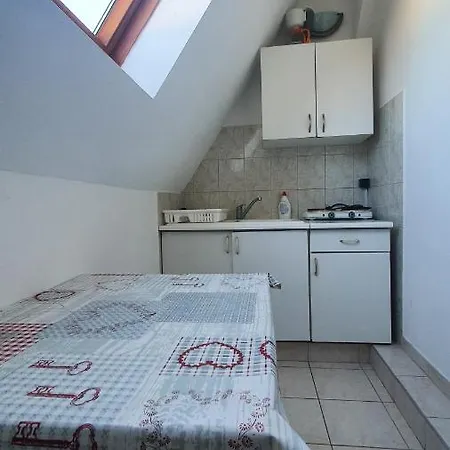 Zita Ueduelohaz Balatonboglar