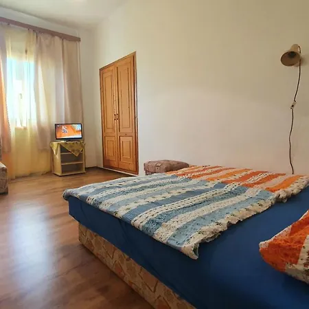 Zita Ueduelohaz Apartment